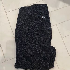 Like new Lululemon Align size 4 black lace legging